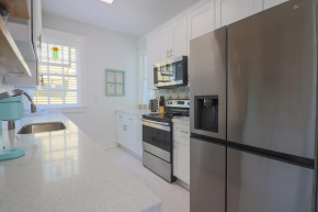 Stunning Historic Home 3 mins to Beach 5 mins to Strand